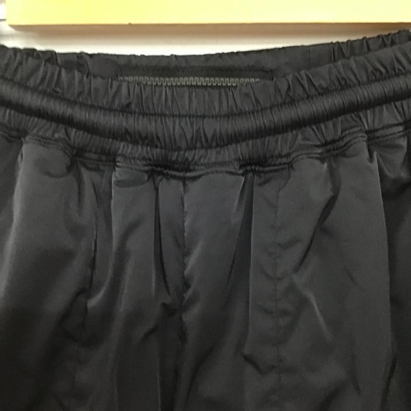 エーケーエム AKM パンツ ワークパンツ、ペインターパンツ ナイロンパンツ ワイドパンツ カジュアルパンツ ジャージ ロゴ、文字 黒 / ブラック / black メンズ USED 古着 中古 10161466