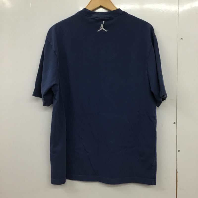 エアジョーダン AIR JORDAN Tシャツ 半袖 半袖カットソー プリントTシャツ クルーネックカットソー M ロゴ、文字 紺 / ネイビー / navy メンズ USED 古着 中古 10161486