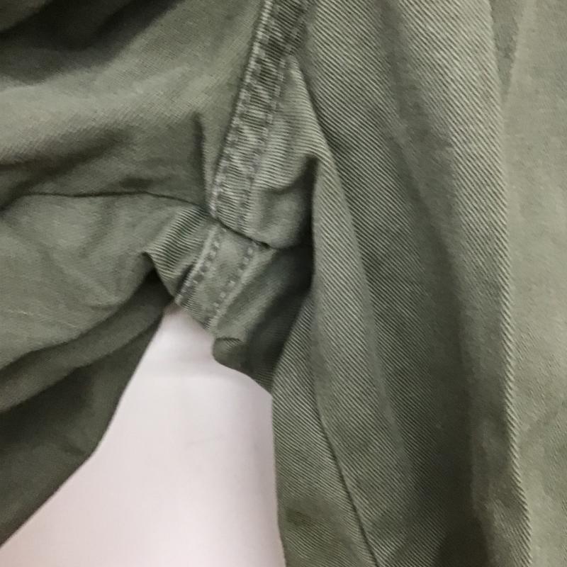 レッドサンド REDSAND パンツ ショートパンツ ショートパンツ ハーフパンツ カジュアルパンツ 33インチ ロゴ、文字 カーキ / カーキ / khaki メンズ USED 古着 中古 10161714