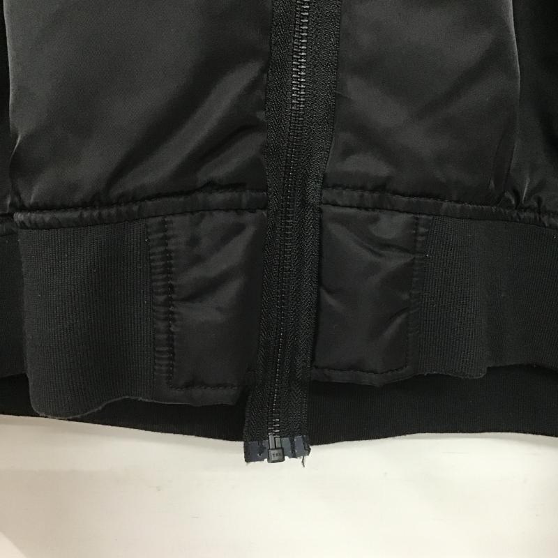 ジーユー GU ジャケット、上着 ジャンパー、ブルゾン ジップアップジャケット ナイロンジャケット アウター L ロゴ、文字 黒 / ブラック / black メンズ USED 古着 中古 10161826
