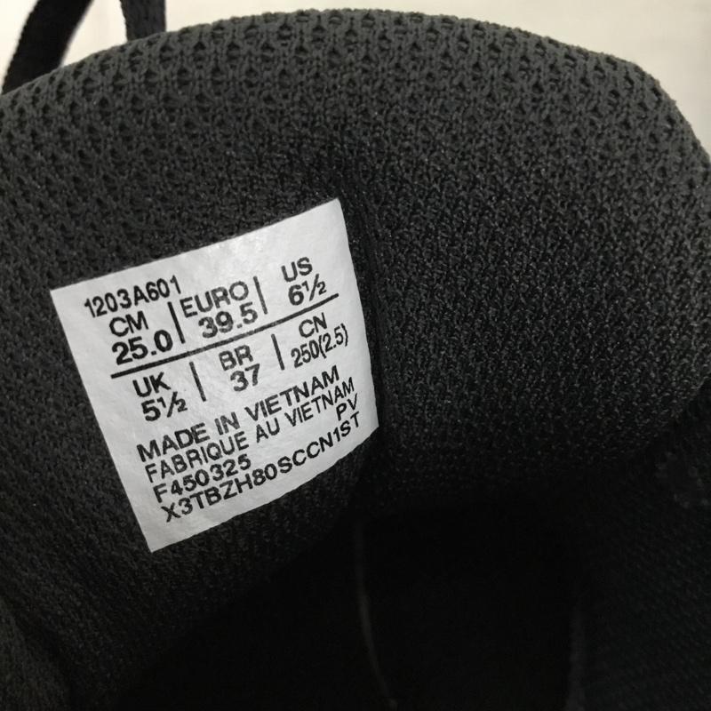 アシックス ASICS スニーカー スニーカー 1203A601 25cm 25.0cm 無地 黒 / ブラック / black X 灰 / グレー / gray メンズ USED 古着 中古 10161913