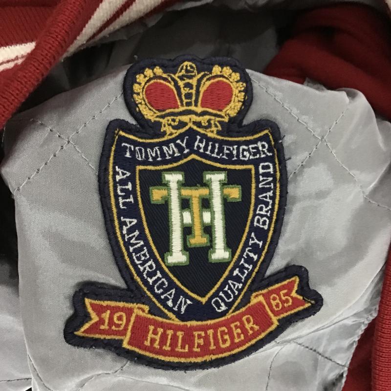 トミーヒルフィガー TOMMY HILFIGER ジャケット、上着 ジャンパー、ブルゾン スタジャン アウター 古着 前ボタン S ロゴ、文字 赤 / レッド / red メンズ USED 古着 中古 10161959