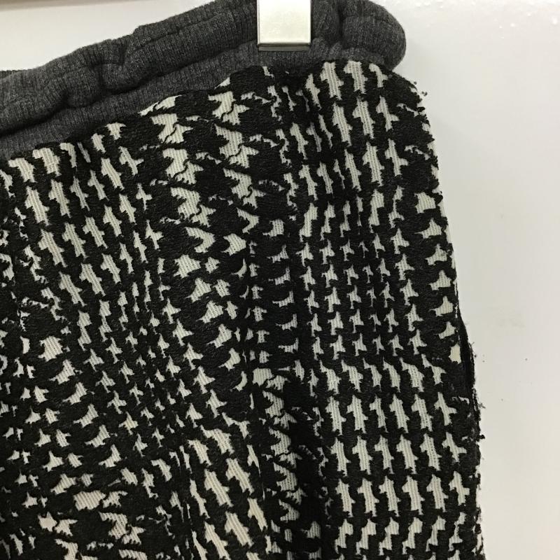 ストフ STOF パンツ ショートパンツ 総柄 白 / ホワイト / white X 黒 / ブラック / black メンズ USED 古着 中古 10162133