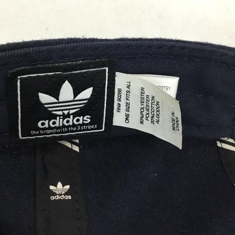 アディダス adidas 帽子 キャップ ONE SIZE ロゴ、文字 紺 / ネイビー / navy メンズ USED 古着 中古 10162173