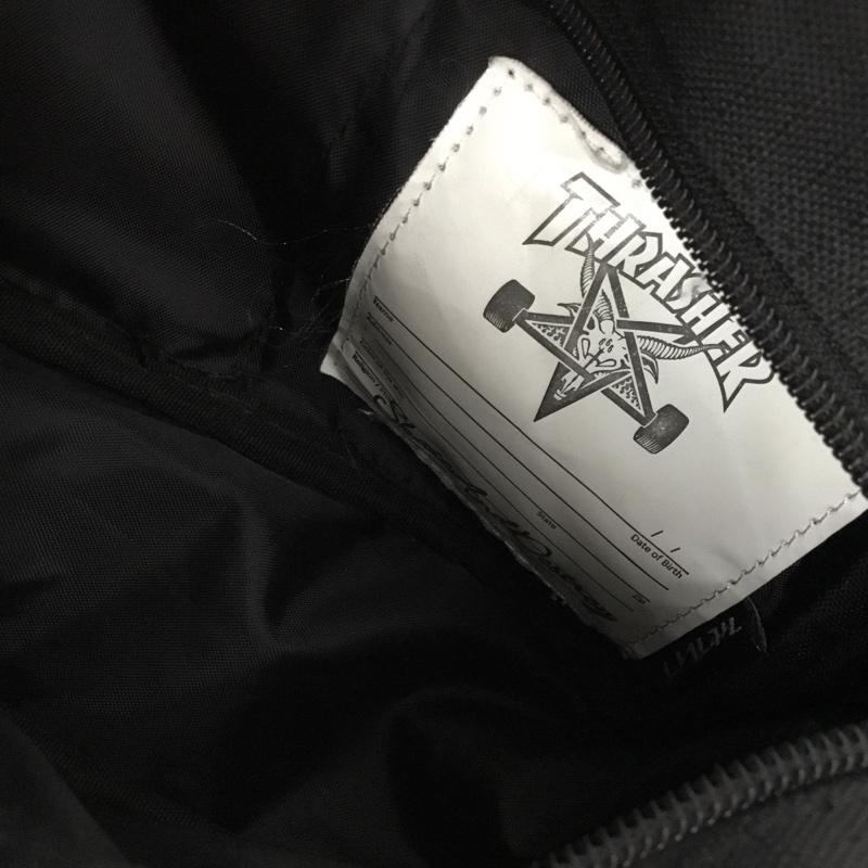 スラッシャー THRASHER ショルダーバッグ ショルダーバッグ ロゴ、文字 黒 / ブラック / black メンズ USED 古着 中古 10162190
