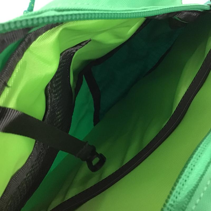 パタゴニア patagonia ボディバッグ ボディバッグ STY48260SP15 アトムスリング 8L ショルダーバッグ ワンショルダー タグ付き ロゴ、文字 緑 / グリーン / green メンズ USED 古着 中古 10162408