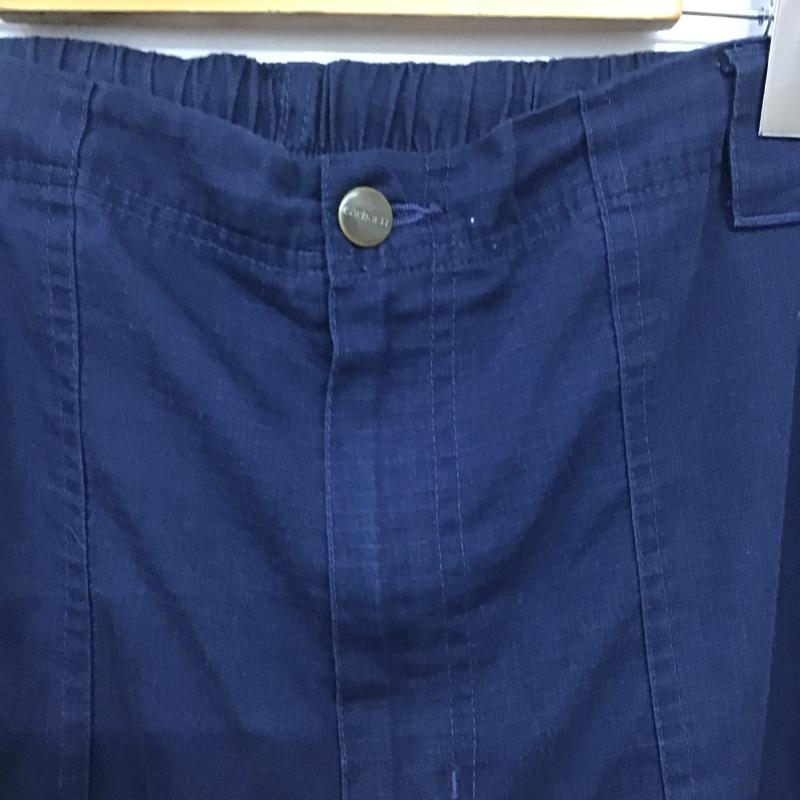 カーハート Carhartt パンツ ワークパンツ、ペインターパンツ ワークパンツ ワイドパンツ カジュアルパンツ ロゴ、文字 紺 / ネイビー / navy メンズ USED 古着 中古 10162581