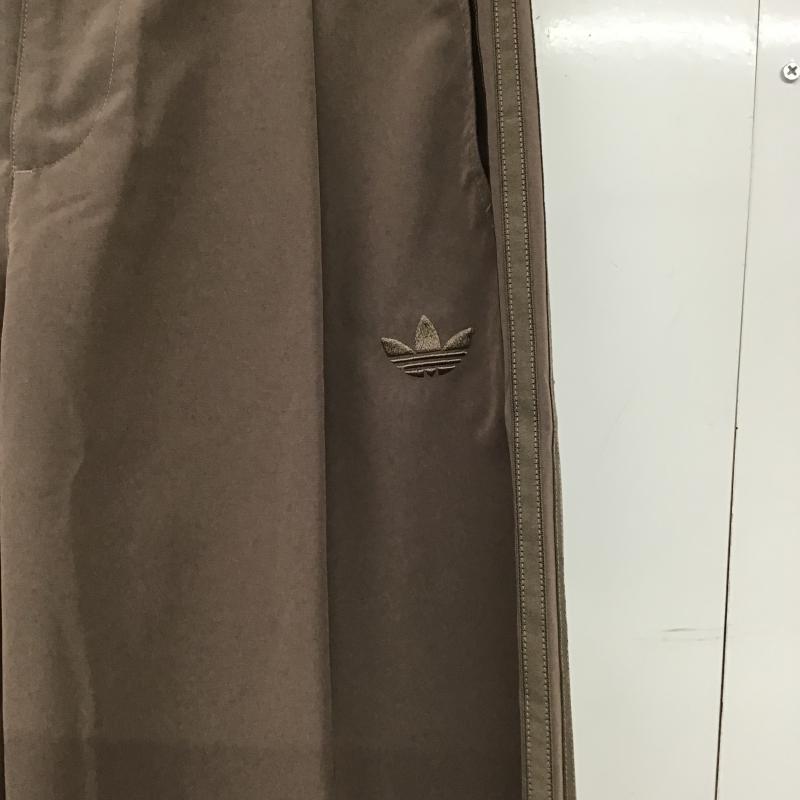 アディダス adidas パンツ チノパン ku0571 ウーブン バレルパンツ XS ロゴ、文字 茶 / ブラウン / brown メンズ USED 古着 中古 10162763