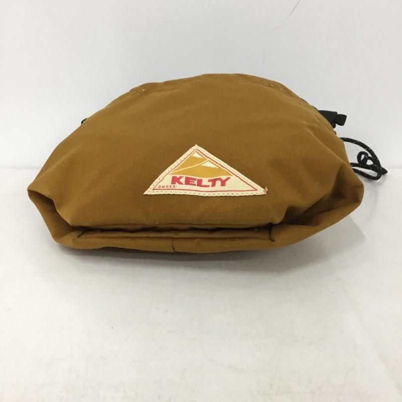 ケルティ KELTY ショルダーバッグ ショルダーバッグ サコッシュ ロゴ、文字 キャメル / キャメル / X 黒 / ブラック /  レディース USED 古着 中古 10144893