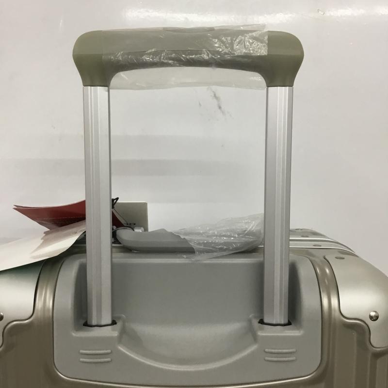 リカルド RICARDO スーツケース、トランク スーツケース、トランク AIV-19-020-4WB TSAロック キャリーケース ロゴ、文字 銀 / シルバー /  メンズ USED 古着 中古 10147577
