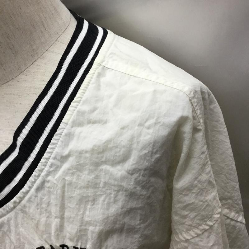 ナイキ NIKE カットソー 長袖 長袖カットソー Vネックカットソー ロングスリーブカットソー スポーツウェア XL ロゴ、文字 白 / ホワイト /  メンズ USED 古着 中古 10115031