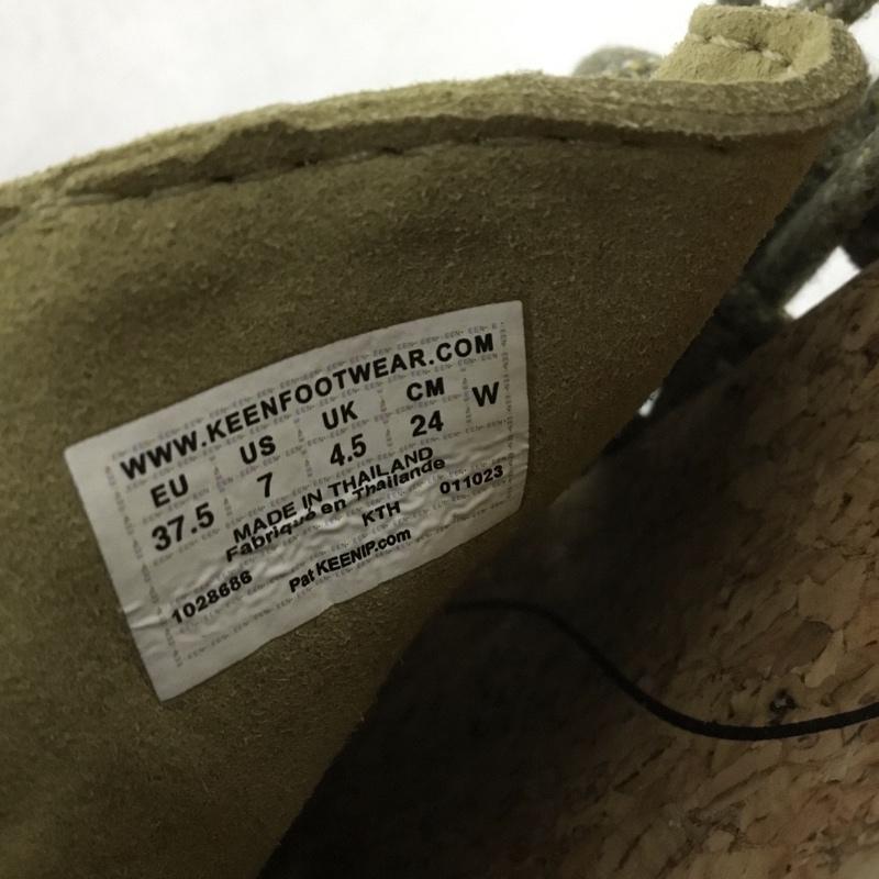 キーン KEEN サンダル サンダル 1028686 UNEEK 2 HARVEST 24cm アウトドアシューズ 24.0cm ロゴ、文字 カーキ / カーキ /  レディース USED 古着 中古 10148641
