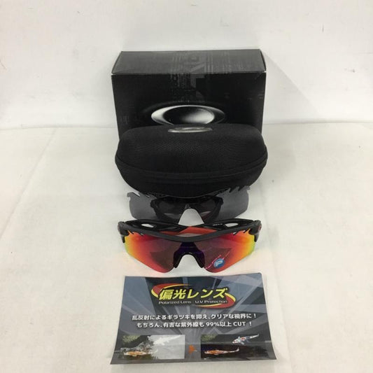 オークリー OAKLEY めがね・サングラス サングラス OO9181-23 131 RADARLOCK ミラーレンズ スポーツサングラス 箱有 ロゴ、文字 黒 / ブラック / X 赤 / レッド /  メンズ USED 古着 中古 10129366