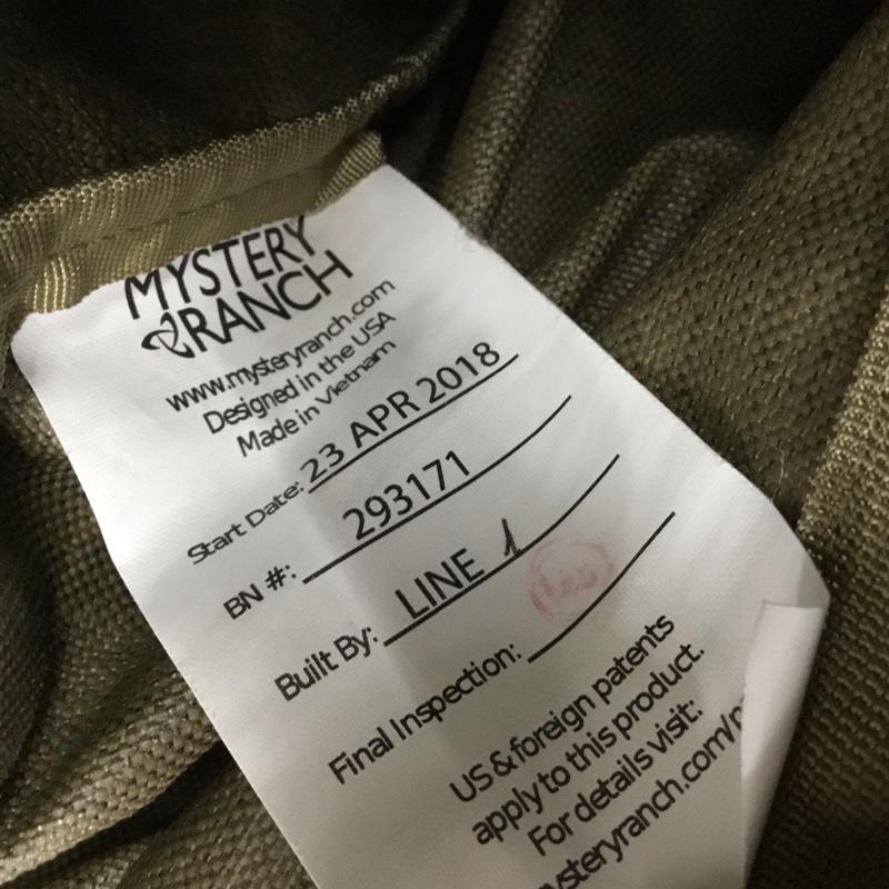 ミステリーランチ MYSTERY RANCH リュックサック、デイパック リュックサック、デイバッグ 293171 ロゴ、文字 カーキ / カーキ /  メンズ USED 古着 中古 10145194
