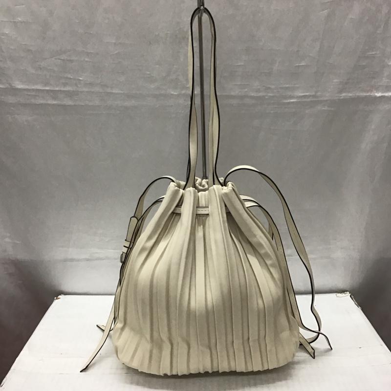 ザラ ZARA ショルダーバッグ ショルダーバッグ 8389 204 040 プリーツ フェイクレザー 無地 アイボリー / アイボリー /  レディース USED 古着 中古 10121631