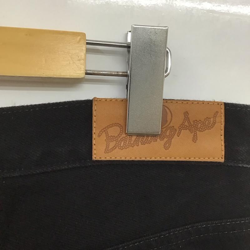 アベイシングエイプ A BATHING APE パンツ デニム、ジーンズ 001DPG801004X シャークデニム XL 刺繍 黒 / ブラック /  メンズ USED 古着 中古 10106844