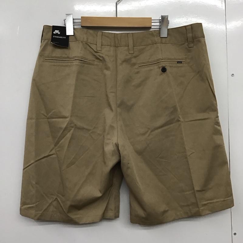 ナイキエスビー NIKE SB パンツ ショートパンツ ショートパンツ ハーフパンツ カジュアルパンツ XXL ロゴ、文字 ベージュ / ベージュ /  メンズ USED 古着 中古 10149714