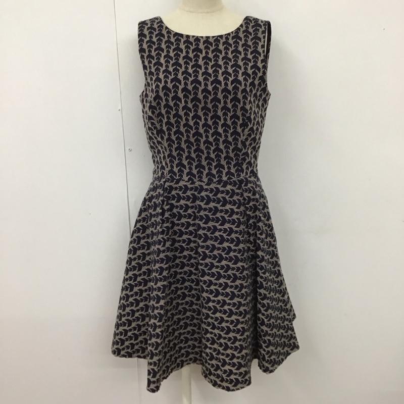 ザラ ZARA ワンピース ひざ丈スカート ノースリーブワンピース ひざ丈ワンピース 総柄 総柄 白 / ホワイト / X 紺 / ネイビー /  レディース USED 古着 中古 10113051