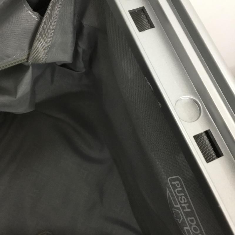 アンドフラット &.FLAT スーツケース、トランク スーツケース、トランク FL14-4-00001 折りたたみ ハードキャリーバッグ キャリーケース 箱有 ロゴ、文字 銀 / シルバー /  メンズ USED 古着 中古 10137517