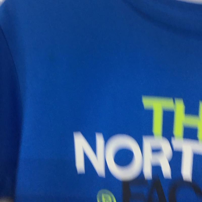 ザノースフェイス THE NORTH FACE Tシャツ 半袖 nt31621 ColorfulLogoTee 半袖カットソー プリントTシャツ S ロゴ、文字 青 / ブルー /  メンズ USED 古着 中古 10148951