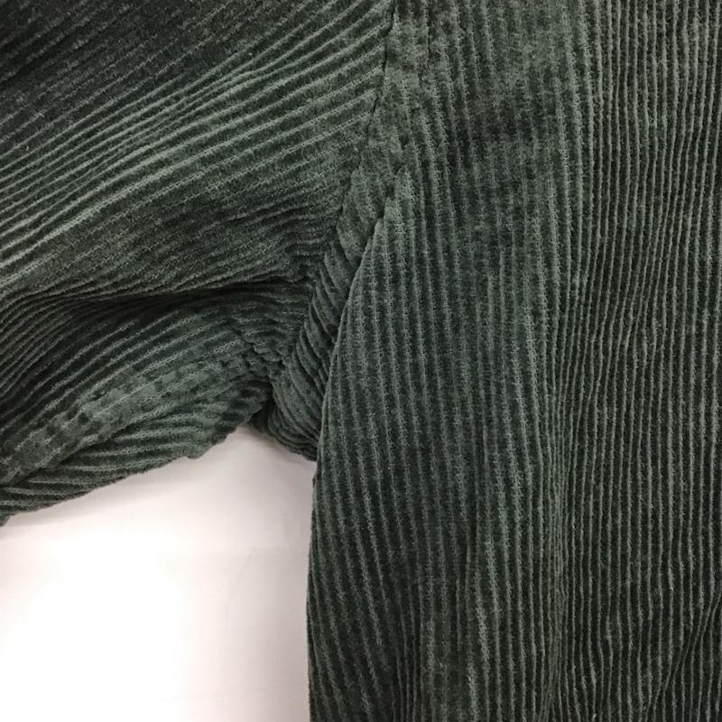 カーハート Carhartt シャツ、ブラウス 長袖 長袖シャツ コーデュロイシャツ カジュアルシャツ L ロゴ、文字 カーキ / カーキ / X 緑 / グリーン /  メンズ USED 古着 中古 10149203