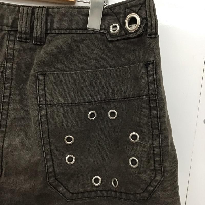 ディーゼル DIESEL パンツ ショートパンツ ショートパンツ ハーフパンツ カジュアルパンツ 32インチ ロゴ、文字 ダークグレー / ダークグレー /  メンズ USED 古着 中古 10147002
