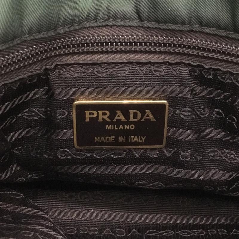 プラダ PRADA トートバッグ トートバッグ チェーンベルト ロゴ、文字 カーキ / カーキ / X 金 / ゴールド /  レディース USED 古着 中古 10150238