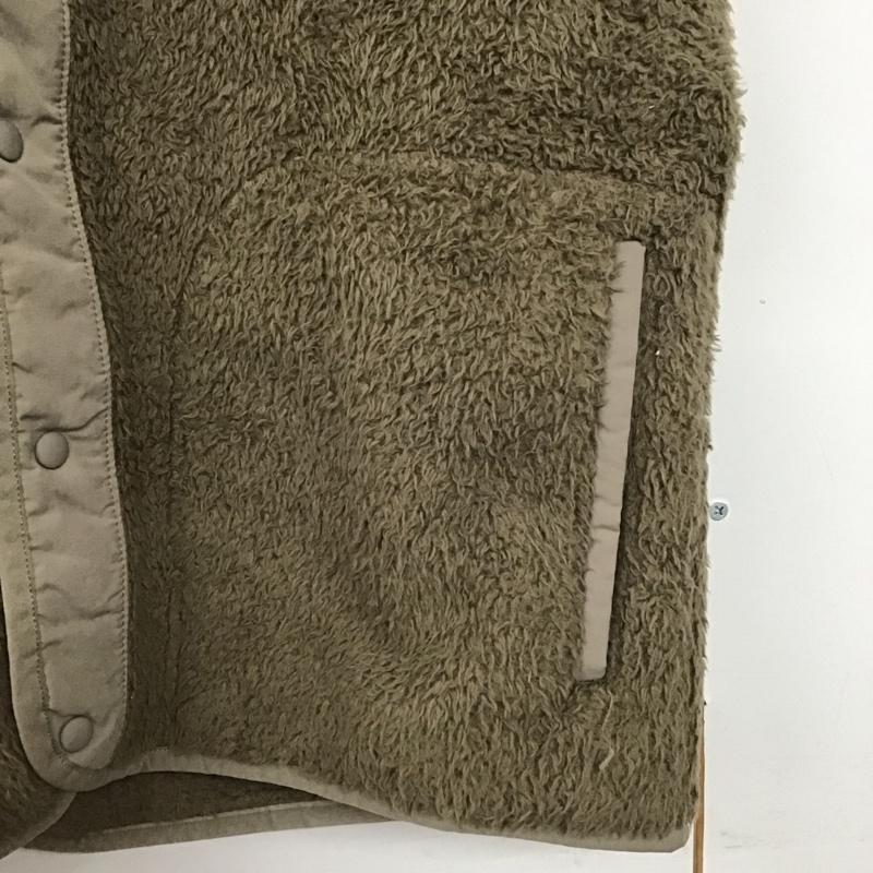 パタゴニア patagonia ベスト ベスト フリースベスト ノースリーブカットソー フロントボタン L ロゴ、文字 ベージュ / ベージュ /  メンズ USED 古着 中古 10142439