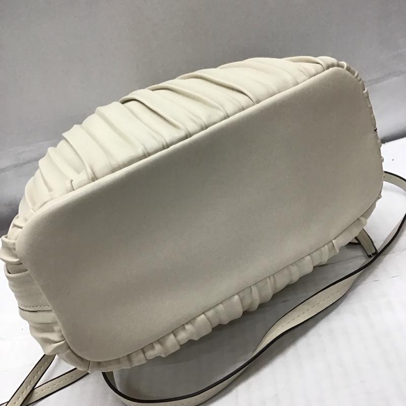 ザラ ZARA ショルダーバッグ ショルダーバッグ 8389 204 040 プリーツ フェイクレザー 無地 アイボリー / アイボリー /  レディース USED 古着 中古 10121631