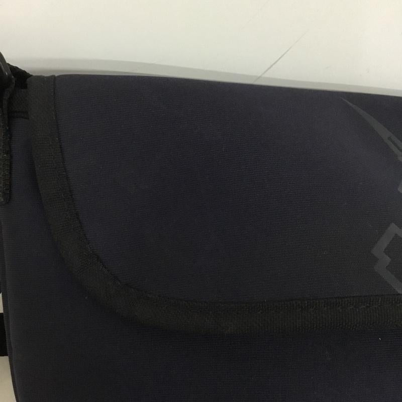 マンハッタンポーテージ Manhattan Portage ショルダーバッグ ショルダーバッグ メッセンジャーバッグ ロゴ、文字 紺 / ネイビー /  メンズ USED 古着 中古 10141654