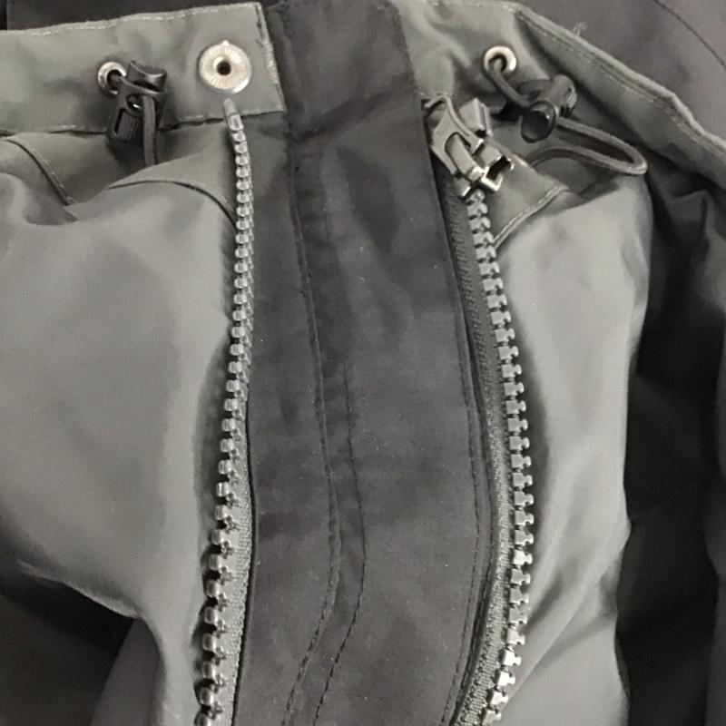 ザノースフェイス THE NORTH FACE ジャケット、上着 ジャケット、ブレザー nf00cuq3 マウンテンパーカー ジップアップパーカー XL ロゴ、文字 黒 / ブラック / X 灰 / グレー /  メンズ USED 古着 中古 10145950