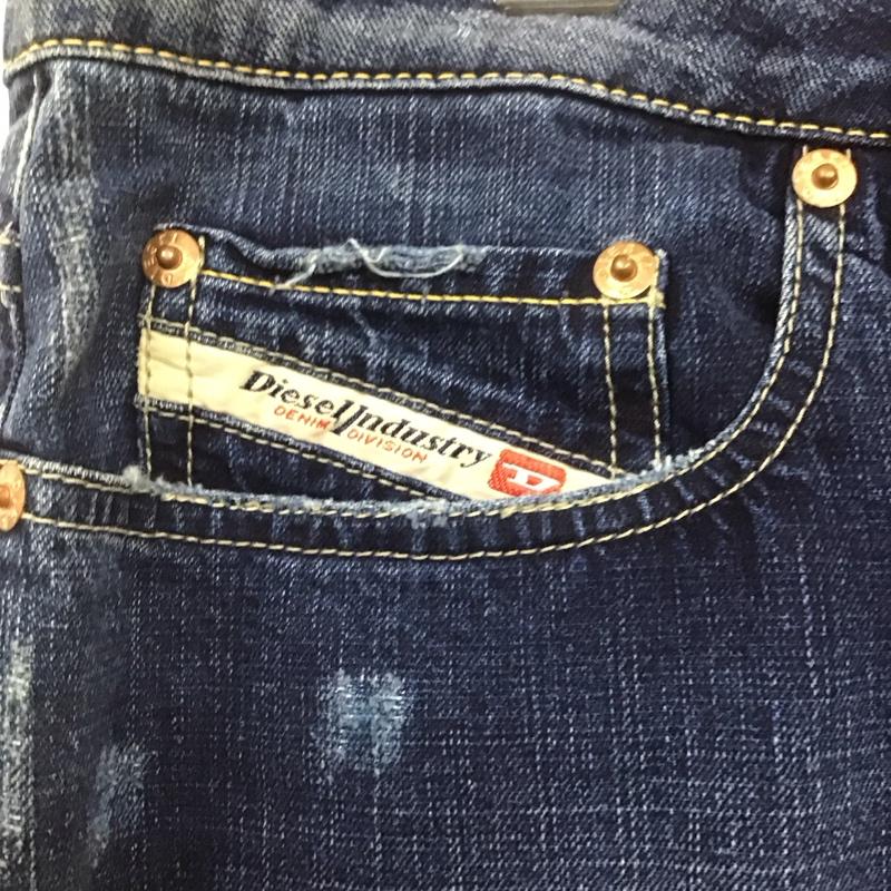 ディーゼル DIESEL パンツ デニム、ジーンズ デニムパンツ ストレートパンツ ワイドパンツ カジュアルパンツ 32インチ 無地 インディゴ / インディゴ /  メンズ USED 古着 中古 10108491