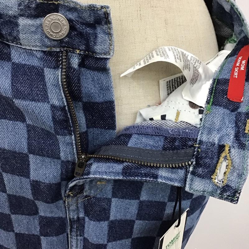 トミー ジーンズ TOMMY JEANS スカート ひざ丈スカート DW14148 デニムスカート タグ付き カットオフ  青 / ブルー /  レディース USED 古着 中古 10123198