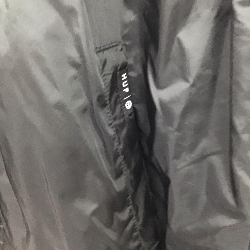 ハフ HUF ジャケット、上着 ジャンパー、ブルゾン ナイロンジャケット カジュアルジャケット アウター M ロゴ、文字 黒 / ブラック /  メンズ USED 古着 中古 10132637