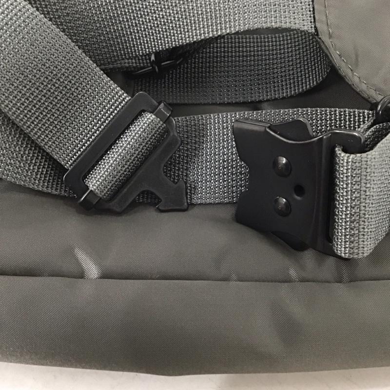 ポーター PORTER ウエストバッグ ウエストバッグ TANKER タンカー ロゴ、文字 銀 / シルバー /  メンズ USED 古着 中古 10141067