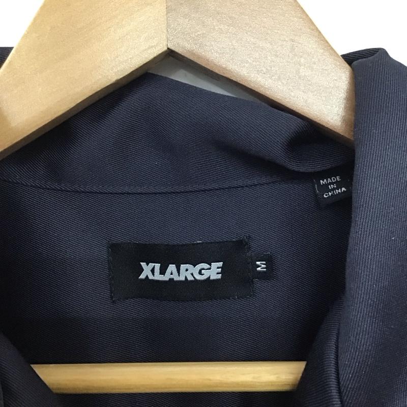 エクストララージ XLARGE シャツ、ブラウス 半袖 半袖シャツ 刺繍シャツ ポケットシャツ カラーシャツ M ロゴ、文字 紺 / ネイビー /  メンズ USED 古着 中古 10133263