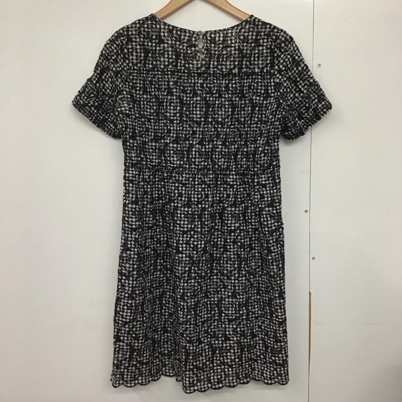 インゲボルグ INGEBORG ワンピース ミニスカート 半袖ワンピース フレアスカート クルーネック ミニスカート 刺繍 白 / ホワイト / X 黒 / ブラック /  レディース USED 古着 中古 10142680