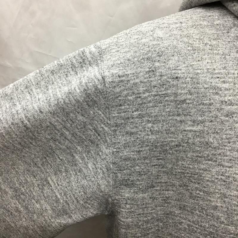 ザノースフェイス THE NORTH FACE トレーナー 長袖 nt61835 スクエアロゴフーディープルオーバーパーカー 長袖スウェット XL ロゴ、文字 灰 / グレー /  メンズ USED 古着 中古 10116115