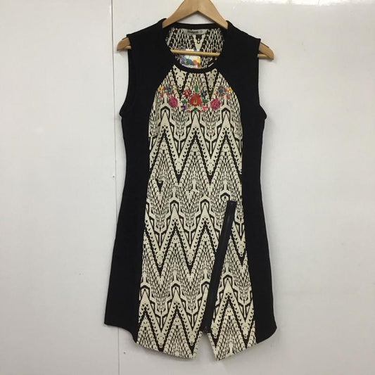 デシグアル Desigual ワンピース ミニスカート 71V2YP1 VEST OREGON タグ付き 40 総柄 黒 / ブラック /  レディース USED 古着 中古 10131099