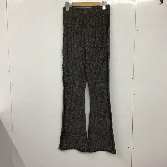 ソロヴ SOLOV パンツ ワークパンツ、ペインターパンツ ニットパンツ スリムパンツ フレアパンツ 1 総柄 マルチカラー / マルチカラー /  レディース USED 古着 中古 10137643