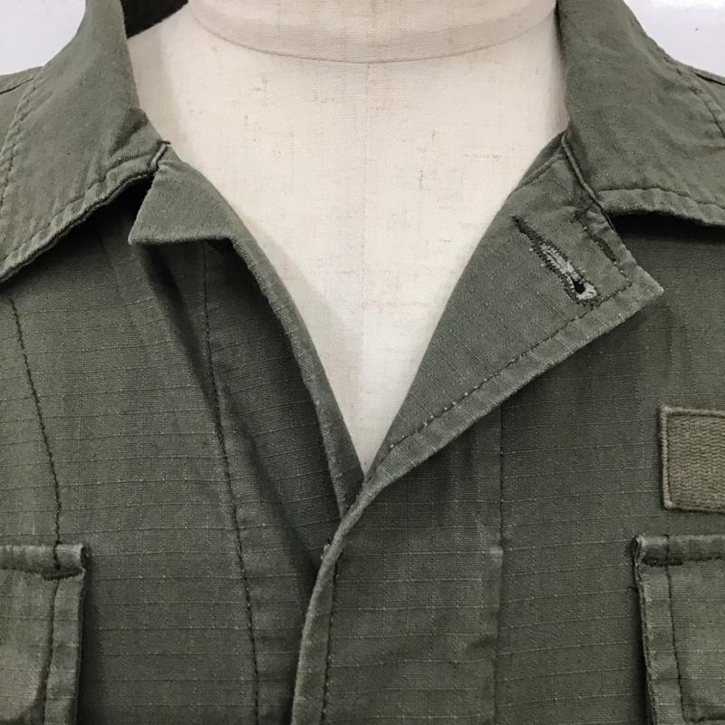 アンディフィーテッド UNDEFEATED ジャケット、上着 ジャケット、ブレザー 172076104007 ミリタリー シャツジャケット M ロゴ、文字 カーキ / カーキ /  メンズ USED 古着 中古 10114742