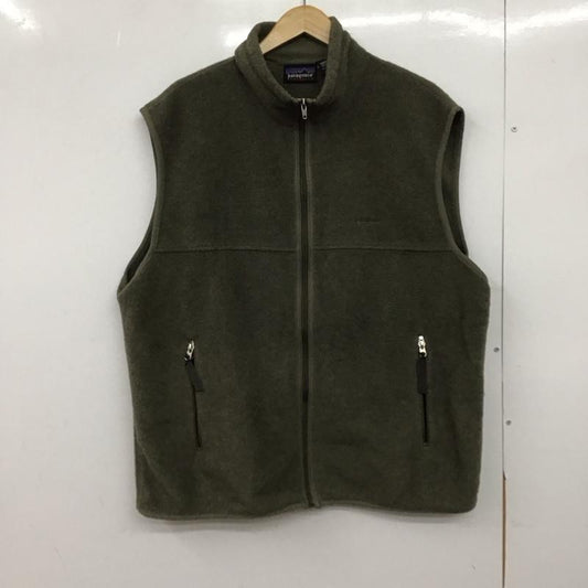 パタゴニア patagonia ベスト ベスト ベスト ジップアップフリースベスト スタンドネック XL ロゴ、文字 カーキ / カーキ /  メンズ USED 古着 中古 10147844