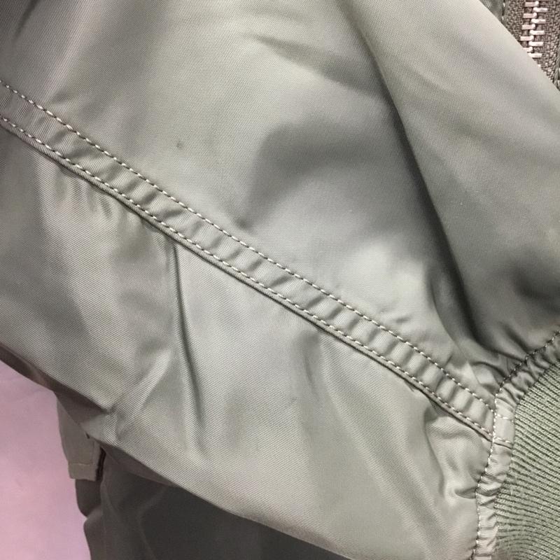 アルファインダストリー Alpha Industries ジャケット、上着 ジャケット、ブレザー ジップアップジャケット ジャンパー ジャケット カジュアルジャケット リバーシブル M 無地 カーキ / カーキ /  メンズ USED 古着 中古 10121687