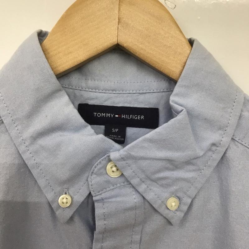 トミーヒルフィガー TOMMY HILFIGER シャツ、ブラウス 半袖 半袖シャツ ボタンダウンシャツ ポケットシャツ S ロゴ、文字 水色 / ライトブルー /  メンズ USED 古着 中古 10148700