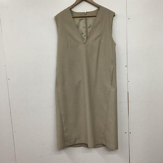 ミラオーウェン Mila Owen ワンピース ロングスカート 09WF0225039 Vネック 1 無地 ベージュ / ベージュ /  レディース USED 古着 中古 10146511