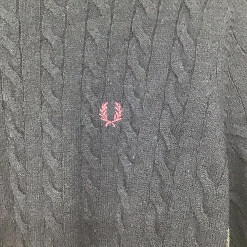 フレッドペリー FRED PERRY ニット、セーター 長袖 長袖ニットカットソー クルーネック セーター S ロゴ、文字 紺 / ネイビー /  メンズ USED 古着 中古 10140910
