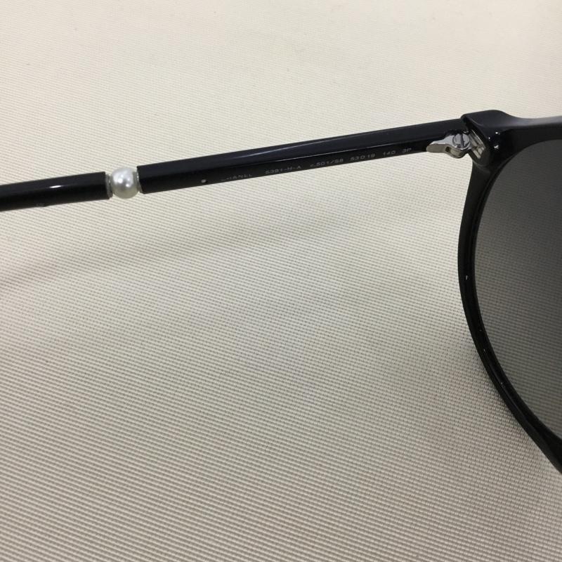 シャネル CHANEL めがね・サングラス サングラス 5391-H-A フェイクパール ロゴ、文字 黒 / ブラック /  レディース USED 古着 中古 10146062