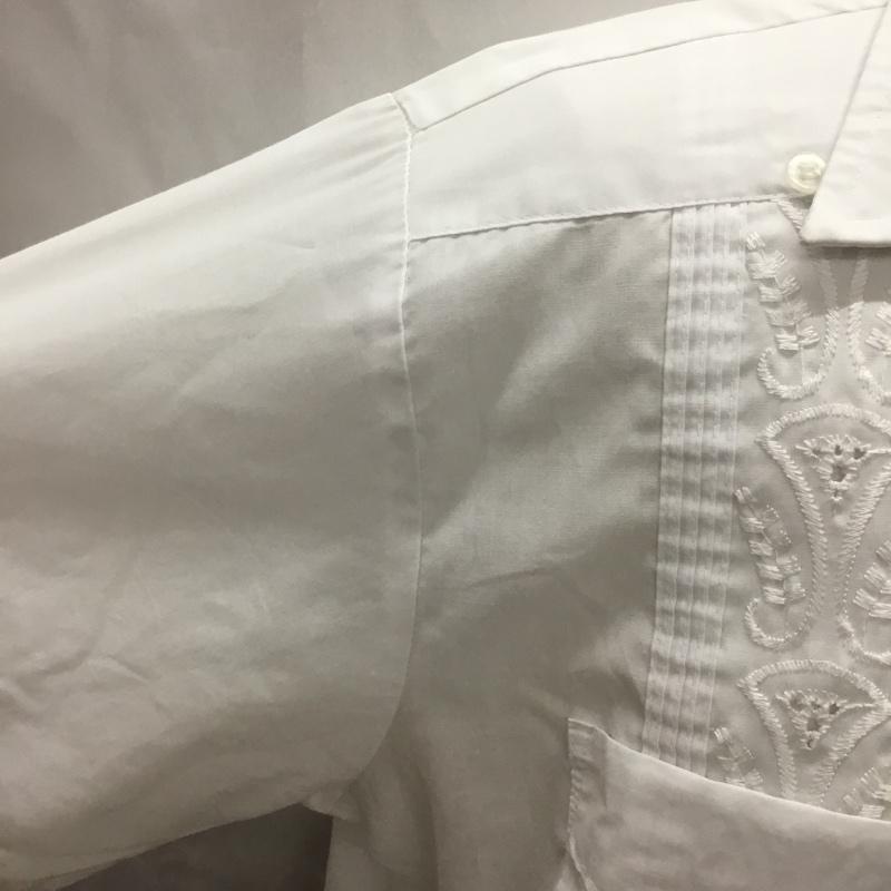 古着 USED シャツ、ブラウス 半袖 半袖シャツ カラーシャツ 半袖カットソー 総柄 白 / ホワイト /  メンズ USED 古着 中古 10113295