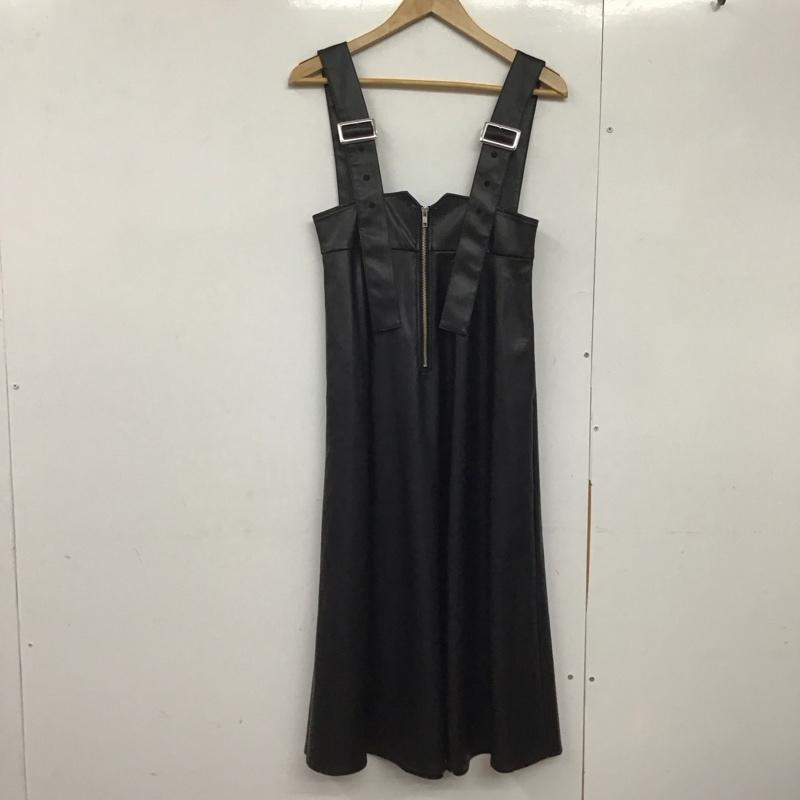 アズールバイマウジー AZUL BY MOUSSY ワンピース・ドレス・オールインワン ワンピース・ドレス・オールインワン 250gab33-106h フェイクレザージップアップジャンパースカー オールインワン S 無地 黒 / ブラック /  レディース USED 古着 中古 10143717