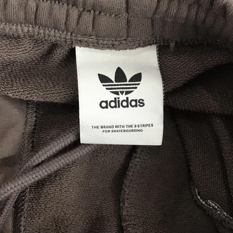 アディダス adidas パンツ ショートパンツ ハーフパンツ ショートパンツ カジュアルパンツ ロゴ、文字 灰 / グレー /  メンズ USED 古着 中古 10123687